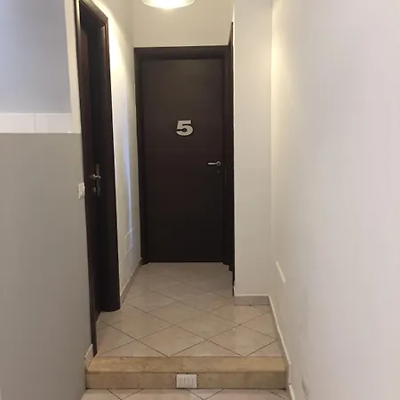 בית הארחה Bakirooms 3*