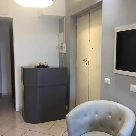 בית הארחה Bakirooms רומא